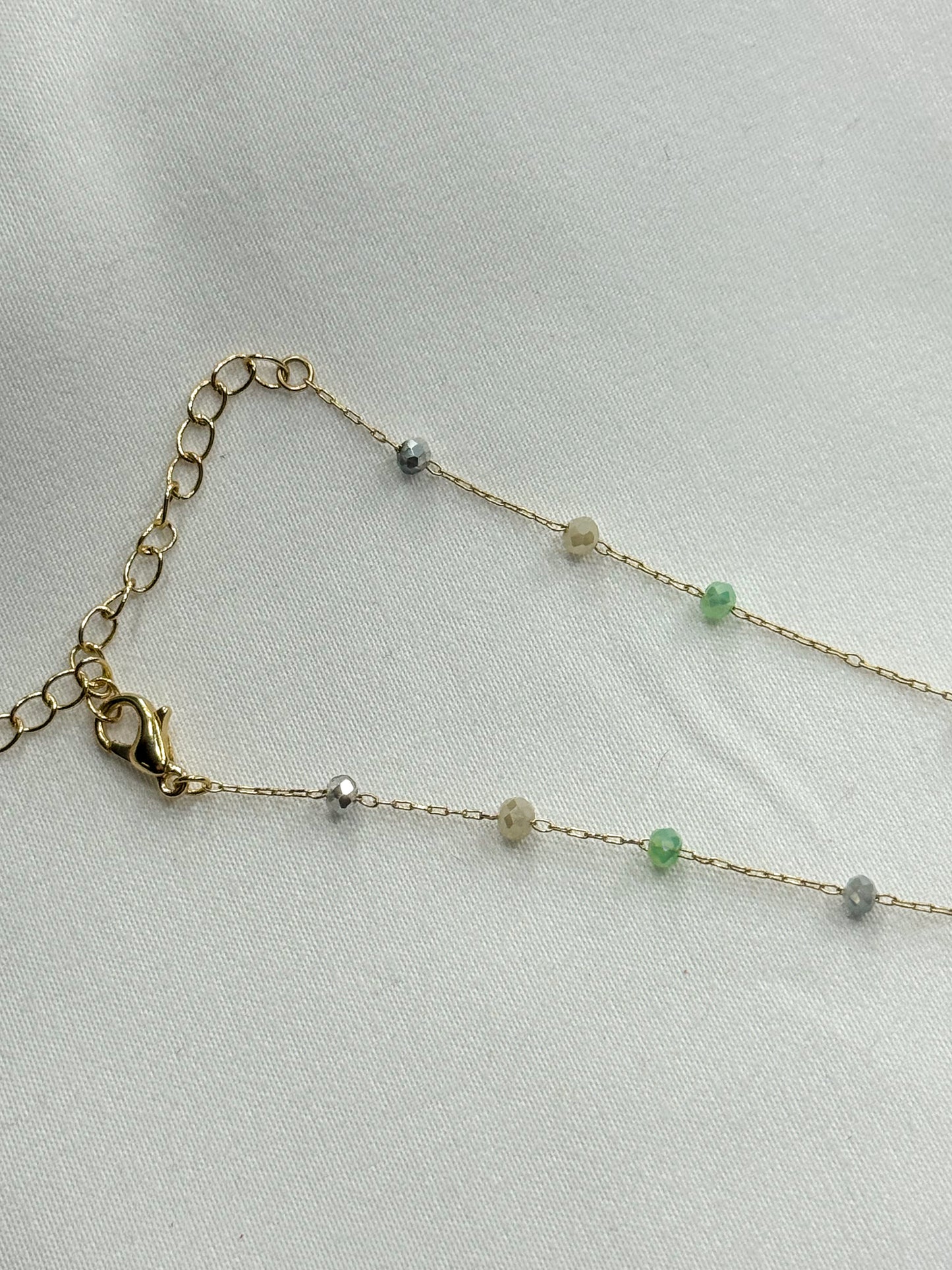 Bow Pendant Beaded Necklace