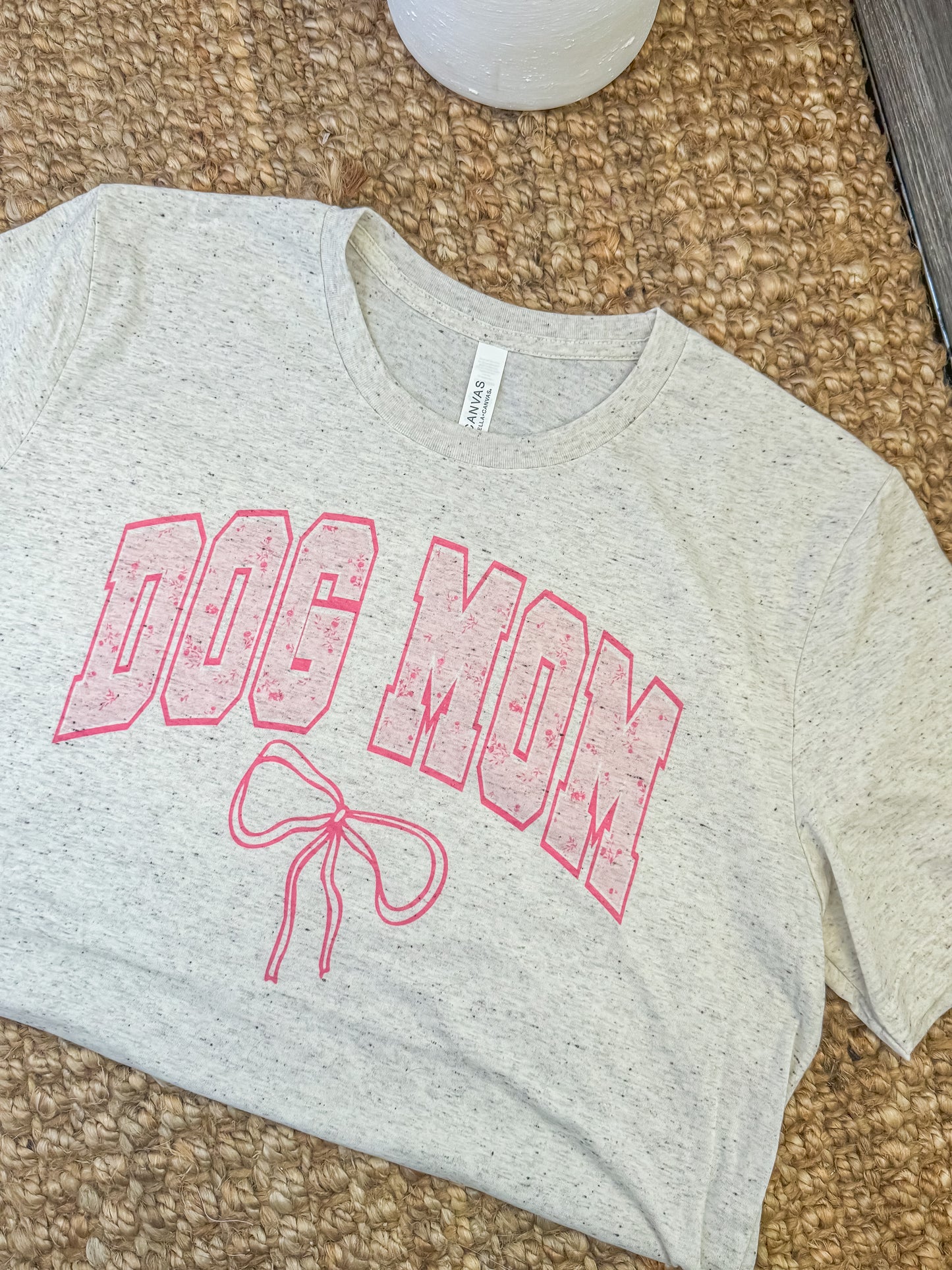 Dog Mom Graphic Tee